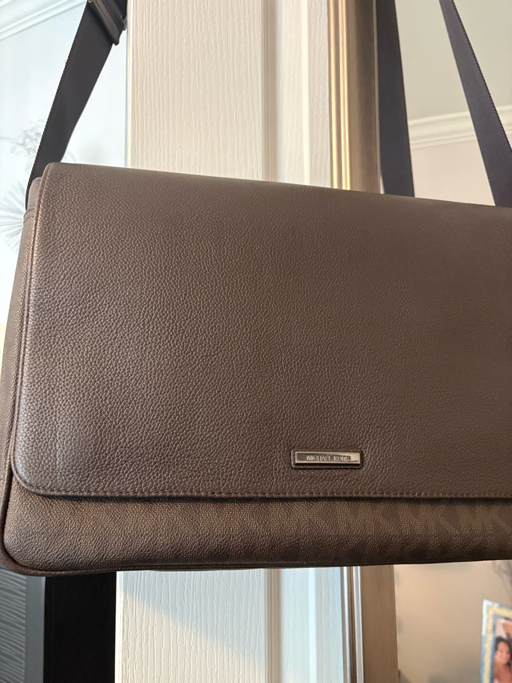 Bag-Men’s Brown Michael Kors’s messengers Bag MK bag with signature logo print.